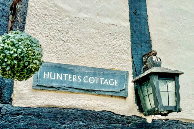 Cottage to rent in High Street, Much Hadham