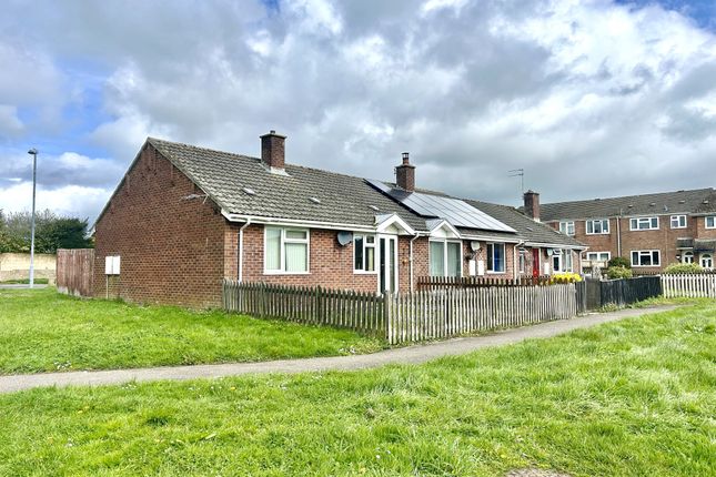17A Ten Acres, Shaftesbury photo 2