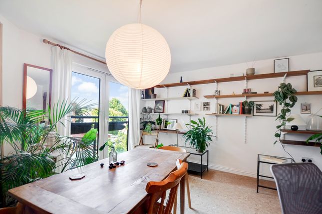 Lounge Area_Pic_ (4).Jpg