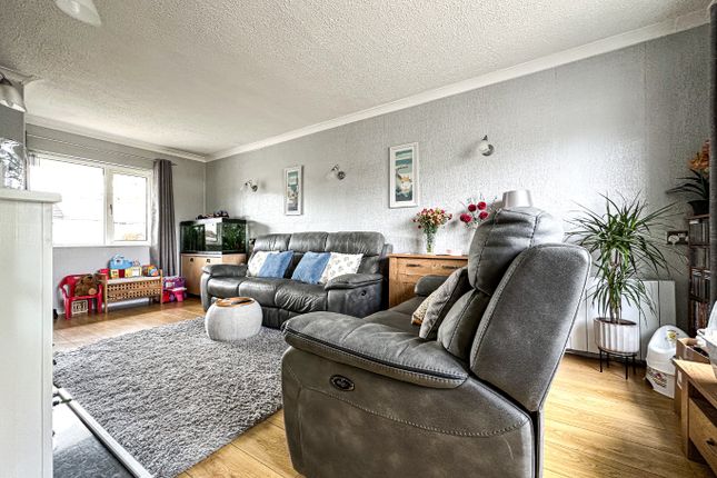 99 Dorchester Road, Taunton, Somerset photo 3