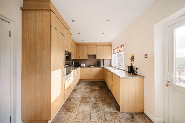 36, Heathview Avenue, Dartford photo 4