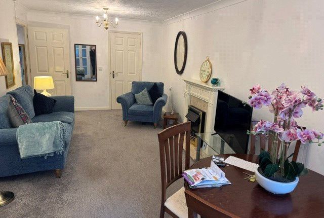 5, Aire Valley Court, Bingley photo 3