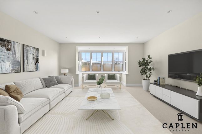 10, Chatsworth Mews, Stapleford Abbotts photo 2