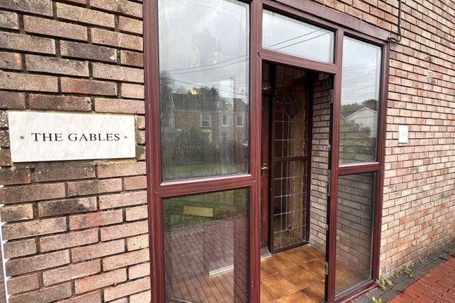 43, Bryntywod, Swansea photo 2