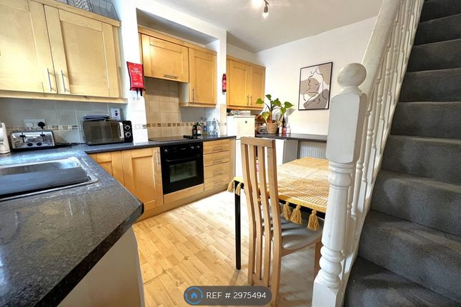 Eldon Terrace, Reading photo 3