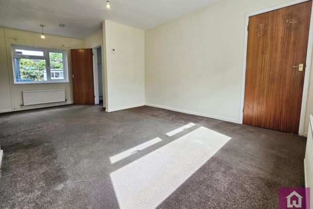 5, Chirk Close, Cheshire photo 3