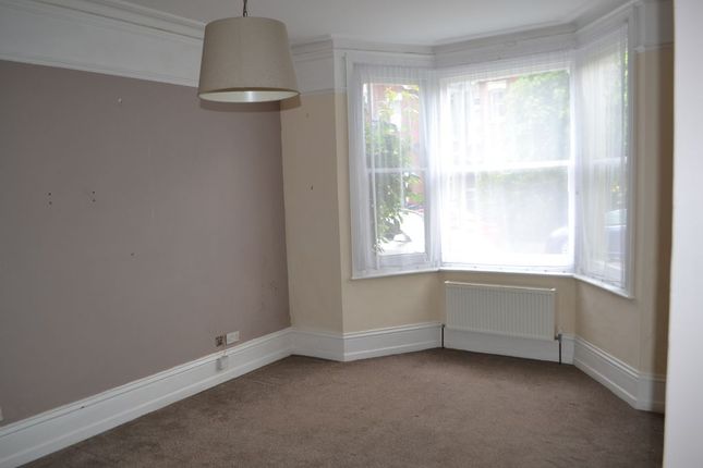 7, Manor Grove, Tonbridge photo 3