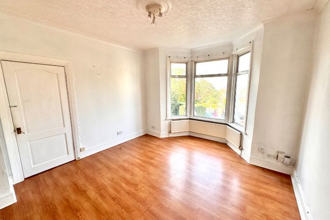 4 Nithdale Road, Shooters Hill, London photo 2