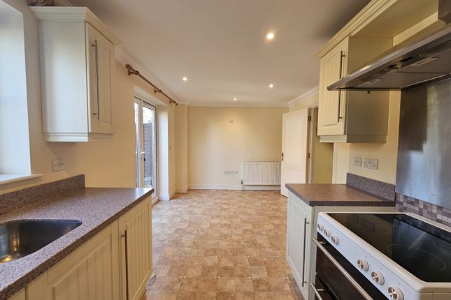 4, Ballingdon Gardens, Sudbury photo 5