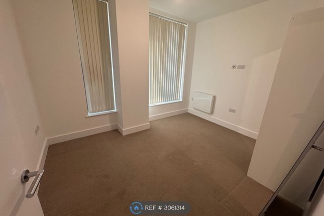 Flat, Cornwall House High Street, Slough photo 4