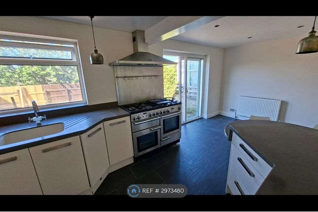 Burnside Close, Harrogate photo 5