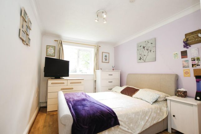 Flat for sale in Leigh Road, Eastleigh