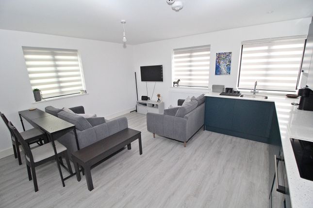 Flat 1, Newberry Court, Flitwick photo 2