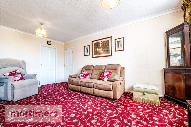 2, Warrenside Close, Lancashire photo 3