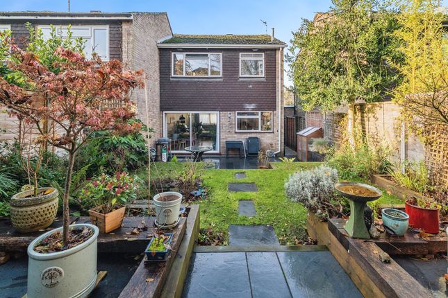End terrace house for sale in Upton Close, Park Street, St. Albans