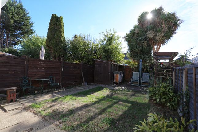 39A, Cox Lane, West Ewell photo 2