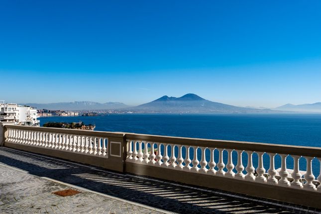 Thumbnail Apartment for sale in Campania, Napoli, Napoli