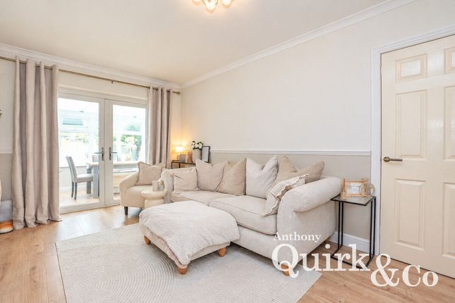 Bradley Close, Benfleet photo 4