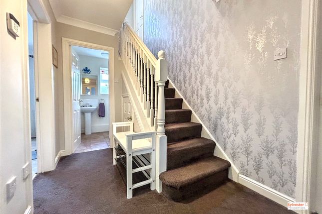 30, Hunters Close, Consett photo 3