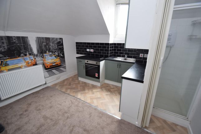 6, 17, Rosebery Avenue, Eastbourne photo 4