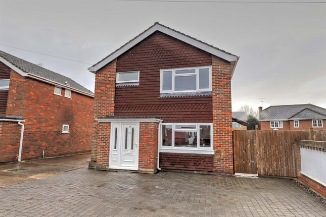 Detached house to rent in Broadacre Close, Ickenham, Uxbridge