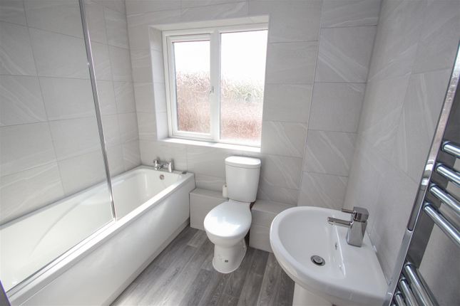 Flat 4, Burleigh House, Hamblin Court, Rushden photo 3