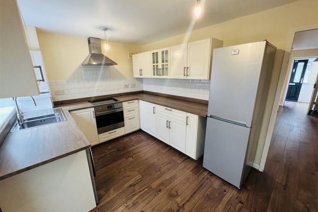 29, Sanderling Road, Stockport photo 5