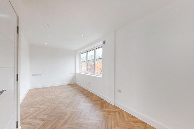 Hessel Street, London photo 2