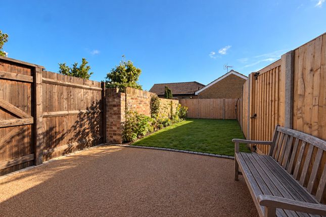 Grovehurst Road, Sittingbourne photo 3