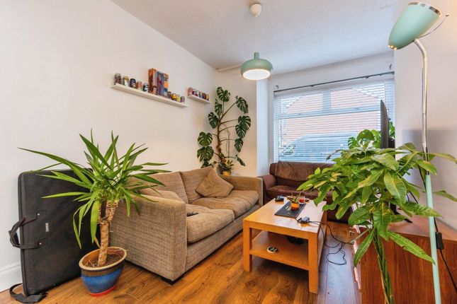 112, Taylors Road, Manchester photo 2