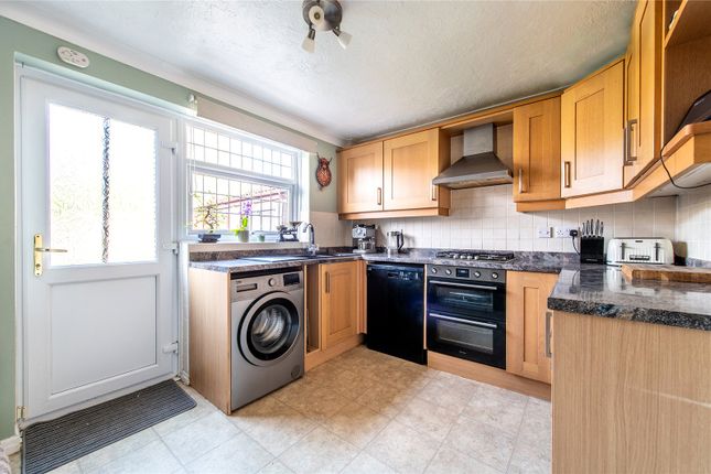 26, Burkeston Close, Kemsley photo 3