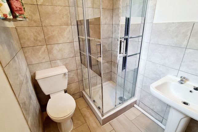 Thumbnail Room to rent in Wimborne Road, Bournemouth