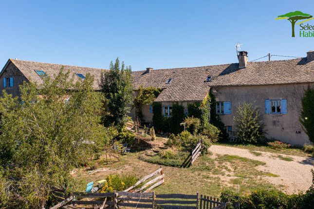 Thumbnail Farmhouse for sale in Centres, Aveyron, France