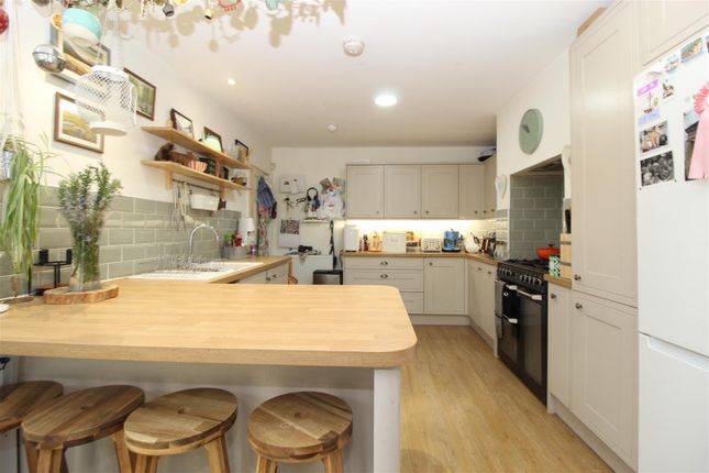 54, Eden Crescent, Leeds photo 5