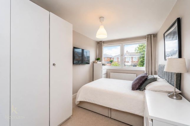 10, Whitefield Avenue, Norden photo 4