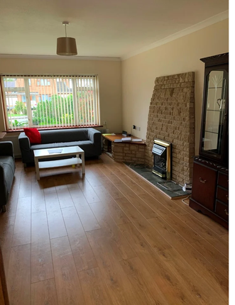 7, Barnack Avenue, Coventry photo 5