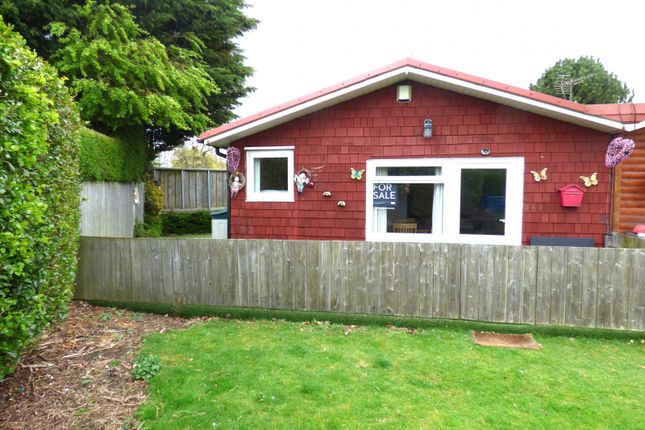 3 Bedroom Semi-Detached Holiday Chalet  All Contents Included