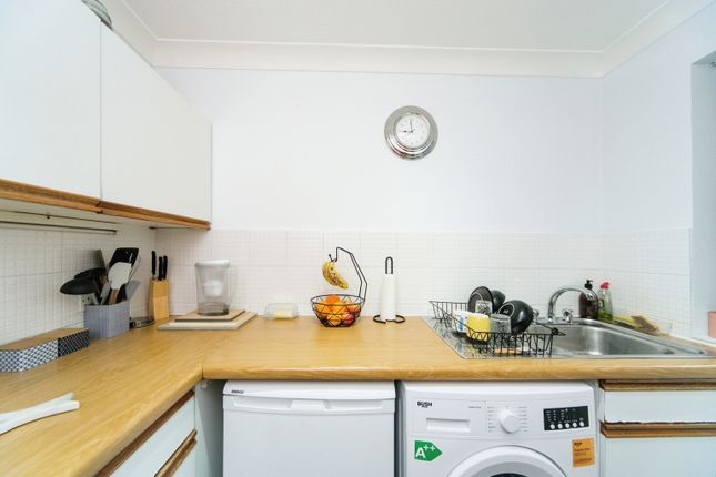 Flat for sale in Bonchurch Road, Brighton, East Sussex