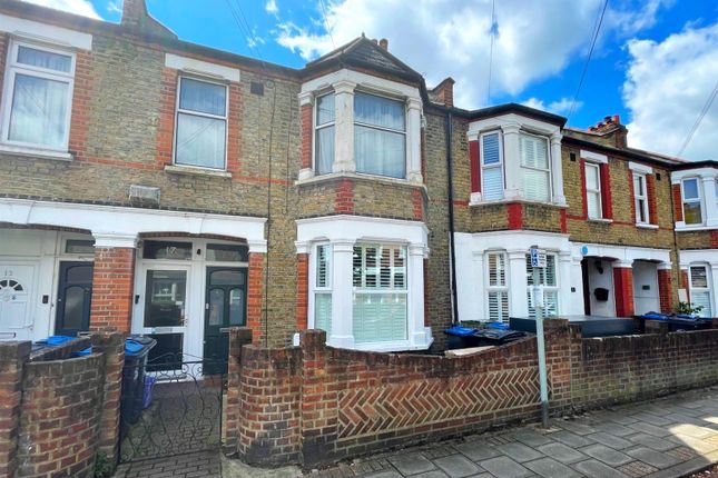 Flat to rent in Briscoe Road, Colliers Wood, London