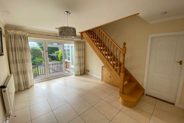 150 Higher Lane, Langland photo 2