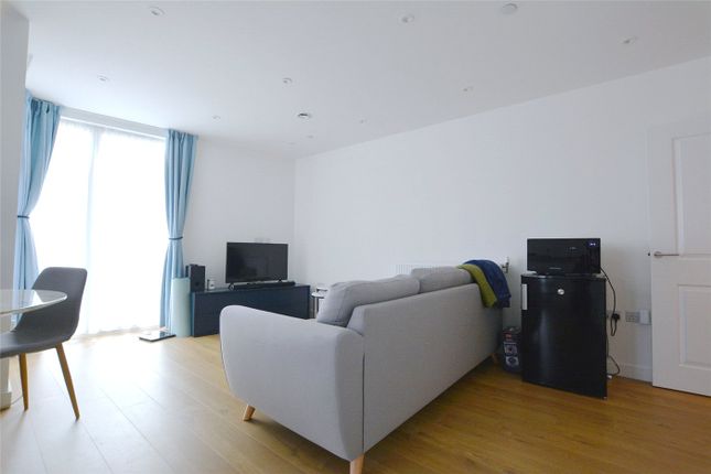 Thumbnail Flat to rent in 2 Great Eastern Court, Greenwich, London