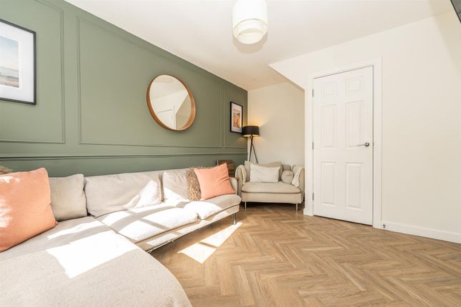 20, Hindley View, Rugeley photo 4