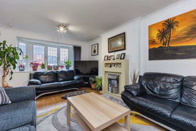 6, Marlecroft Close, Greater Manchester photo 2
