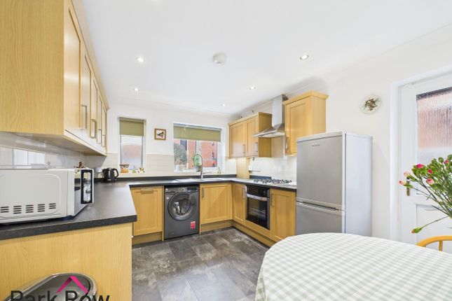 35, Church View, Leeds photo 3