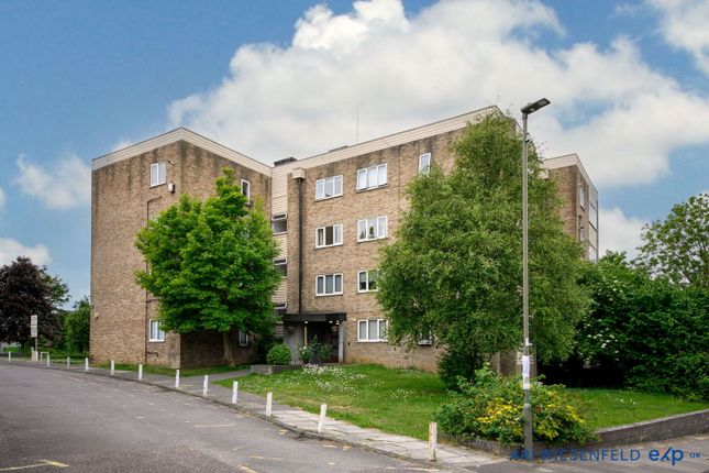2-bed flat on Colroy Court, 127,Flat 19, Bridge Lane, London, £440,000