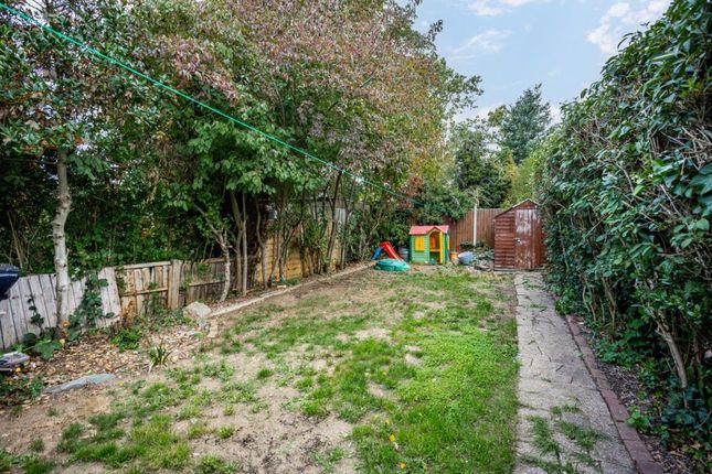 16, Northfield Avenue, Leicester photo 3