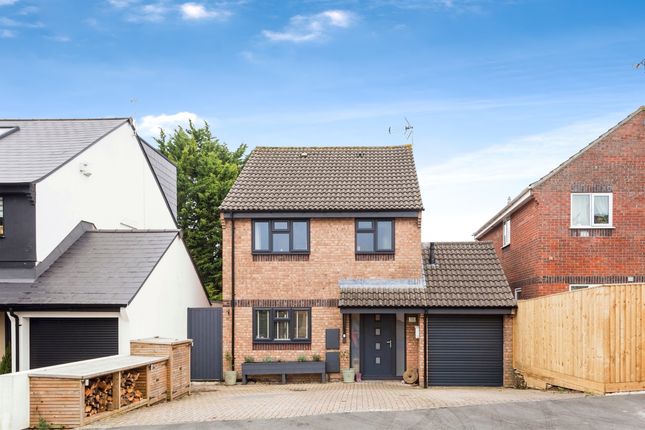 Thumbnail Detached house for sale in Pine Tree Rise, Swindon
