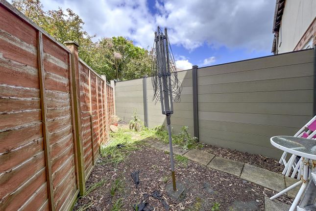 8, Aldabrand Close, Weymouth photo 4