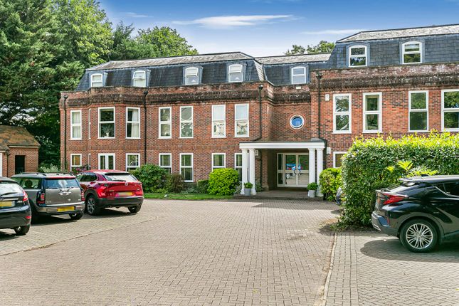 2-bed flat on 4 Brinkworth Place,, Burfield Road, Windsor, £450,000