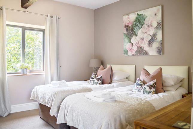 Tortington Lane, Brooklands Barn-036.Jpg